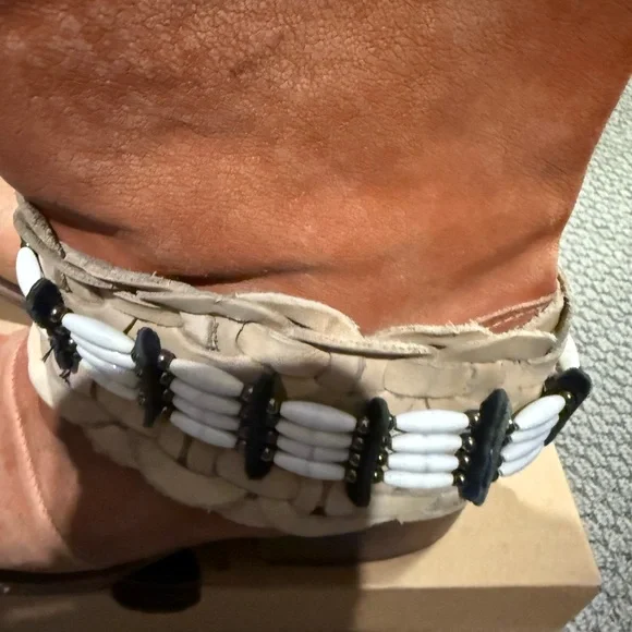 Free Bird Barra size 8 short booties ivory detail - Picture 3 of 8